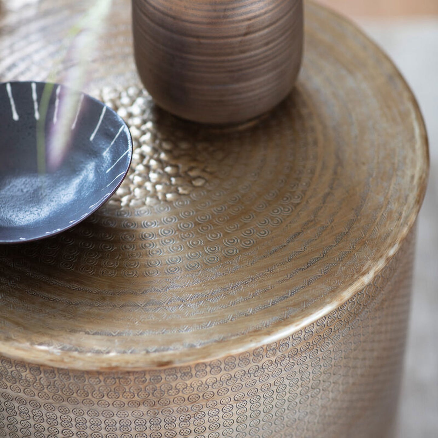 asha side table - nineteen/seventy