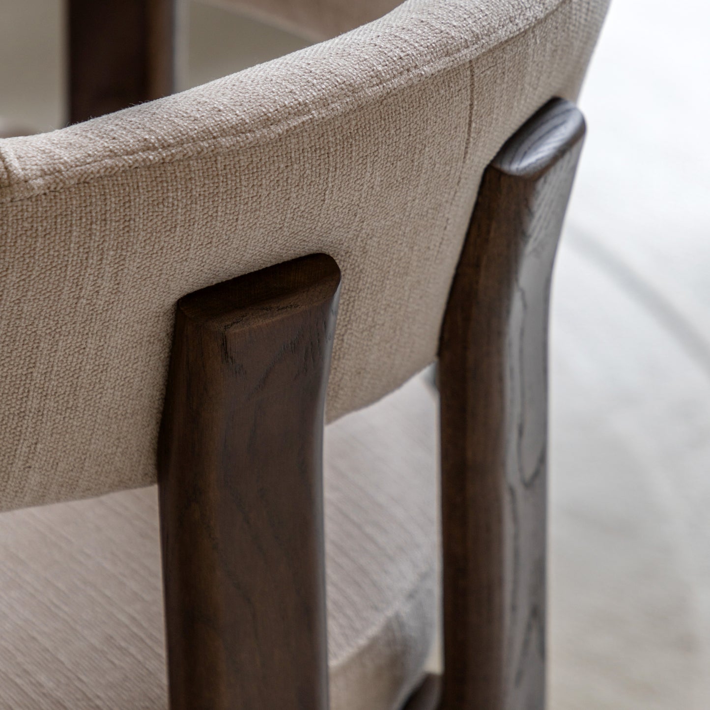 ona dining chairs