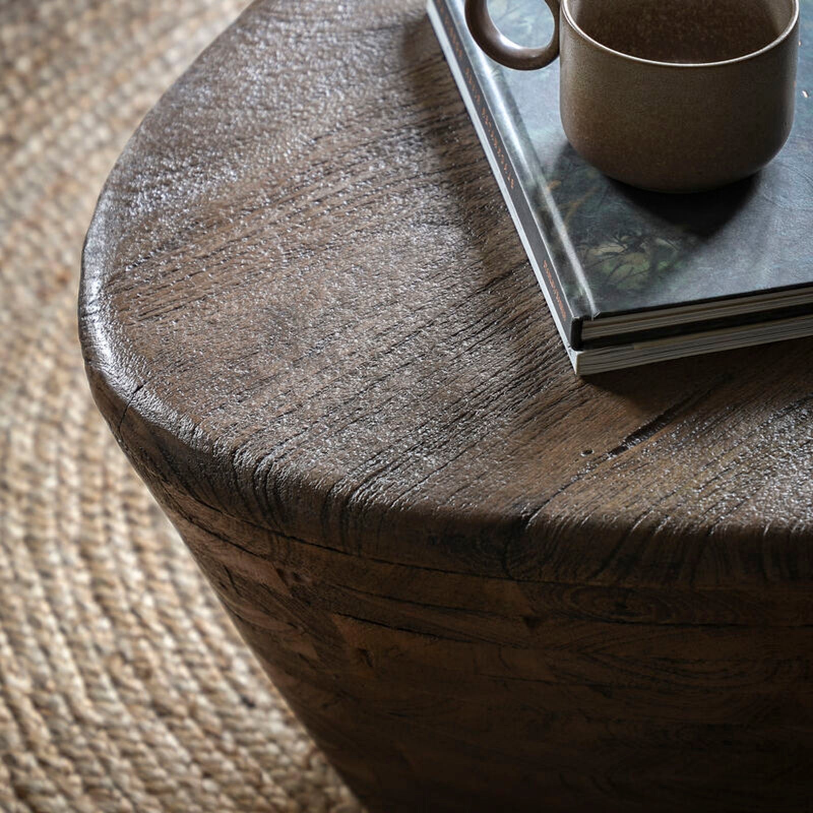 oregon coffee table - nineteen/seventy