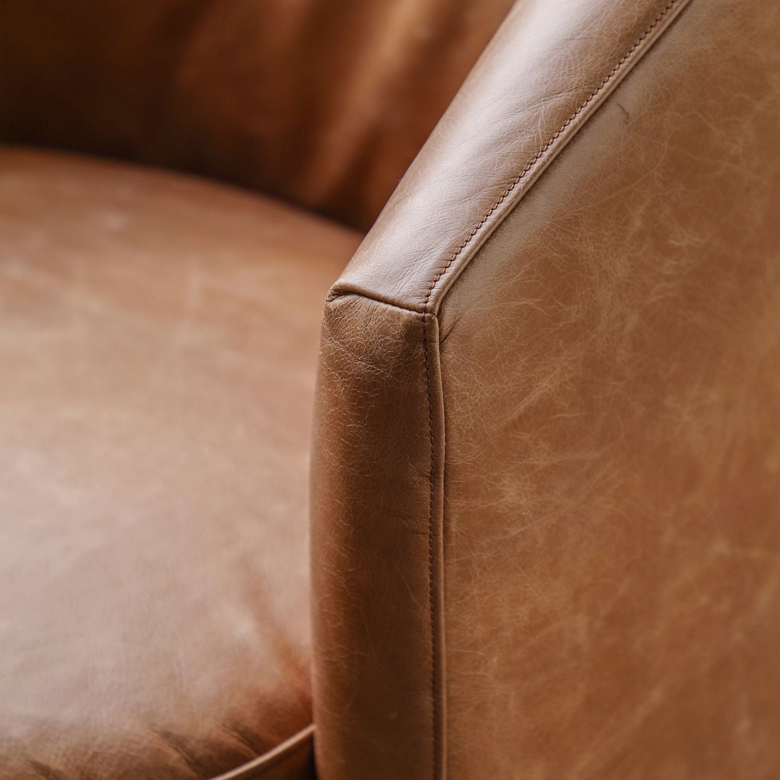 tilly armchair in leather - nineteen/seventy